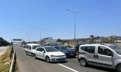 Tekirdağ’dan İstanbul yönüne araç yoğunluğu