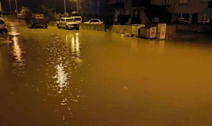 Artvinin Arhavi ilçesinde şiddetli yağmur su baskınlarına neden oldu