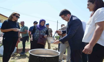 Aşure etkinliği birlik beraberlik şölenine dönüştü