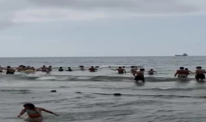 Bartın’da gezi teknesi alabora oldu; 6 kişilik aile kurtarıldı