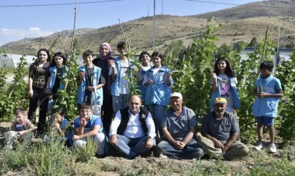 Çocuklar Eko-Köyde tarım hakkında bilgilendirildi