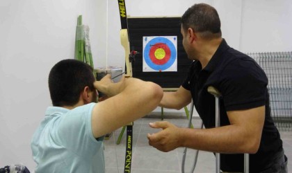 Engelsiz Yaşam Merkezi, bedensel engelli Veyseli hayata bağladı