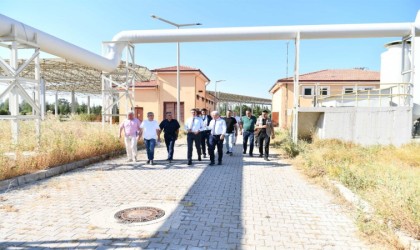 Isparta Valisi Baruş, vatandaşların kötü koku şikayetinde bulunduğu Deri OSByi denetledi