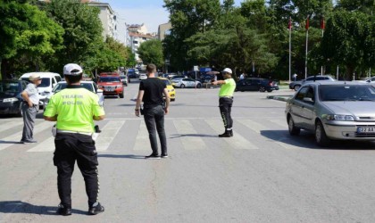 Kırklarelinde trafik denetimi: 123 araç trafikten men edildi