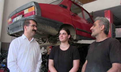 Motor ustası lise öğrencisine Milli Eğitim Müdürü Acardan ziyaret