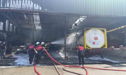 Osmaniyede tanker patlaması sonrası çıkan yangın tamamen söndürüldü