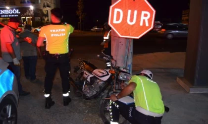 TIR’a arkadan çarpan motosikletin sürücüsü öldü, arkadaşı yaralandı