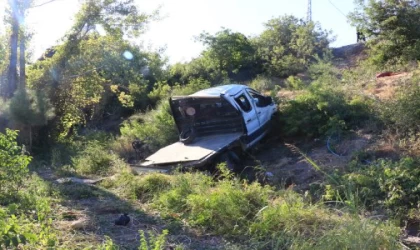 Tokat’ta kamyonet şarampole yuvarlandı: 1 ölü, 3 yaralı