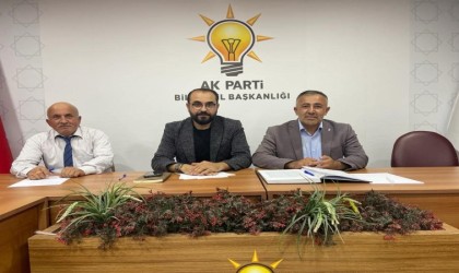 AK Parti Merkez İlçe Başkanlığı toplantısında yerel seçimler ele alındı