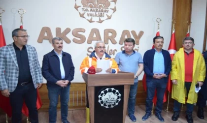 Aksaray’da sel nedeniyle yol yarıldı; sulara kapılan araçta mahsur kaldılar: 1 ölü, 1 kayıp (3)