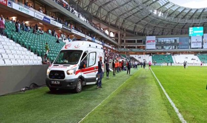 Giresunspor Teknik Direktörü Mustafa Kaplan, Manisa FK karşılaşması esnasında fenalaştı