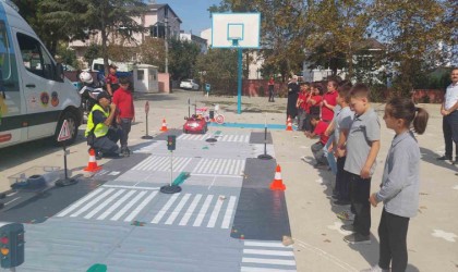 Jandarmadan okullarda trafik eğitimi