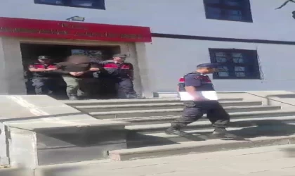 Kırıkkale’de firari hükümlü kaçış penceresi yaptırdığı evinde yakalandı