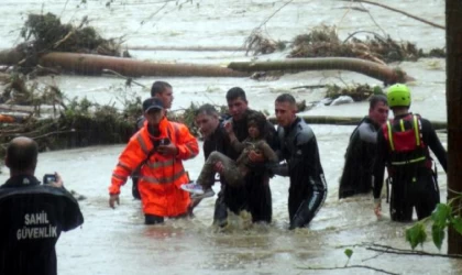 Kırklareli’de kuvvetli yağışta dereler taştı, yollar kapandı; 5 kayıp (3)