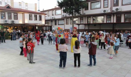 Osmaneli Panayırı renkli görüntülere ev sahipliği yapmaya devam ediyor