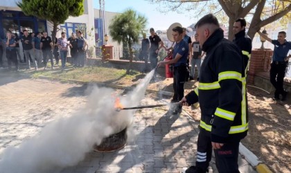 Sinop itfaiyesinden polis memurlarına yangın tatbikatı