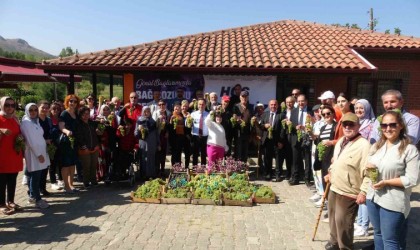 Türkiyede tek olan Gönül Bağlarımızda Bağ Bozumu şenliği düzenlendi