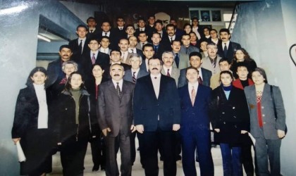 1998 yılı mezunları çeyrek asır sonra buluştu