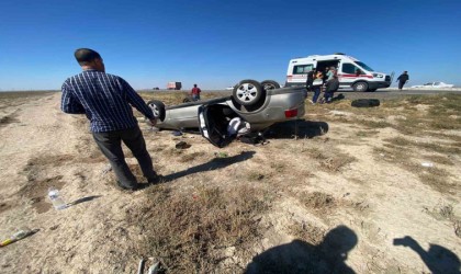 Aksarayda otomobil takla attı: 1i çocuk 3 yaralı