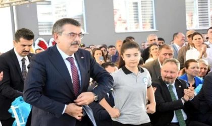 Bakan Tekin: 1583 okul, deprem sebebi ile yıkılıp yeniden yapılmış durumda (3)