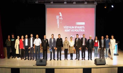 BARÜde ‘Yüzyılın Siyaseti: Kent ve Politika konferansı