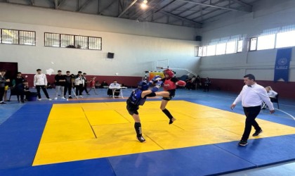 Besnide Muay Thai Şampiyonası yapıldı