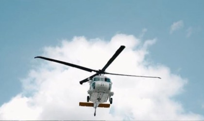 Bilecik semalarında alçak uçuş yapan helikopter merak konusu oldu