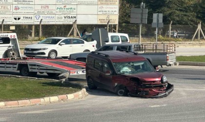 Bilecikte meydana gelen trafik kazasında 2 kişi yaralandı