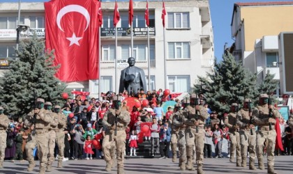 Cumhuriyetin 100. yılı Aksarayda coşkuyla kutlandı