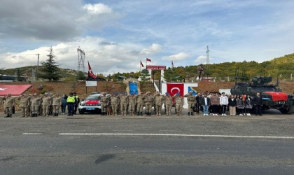 Cumhuriyetin 100üncü yılı anısına yüz öğrenci yüz fidan dikti