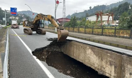 Doğu Karadeniz’de sağanak; dereler taştı, heyelanlar oluştu, yollar kapandı