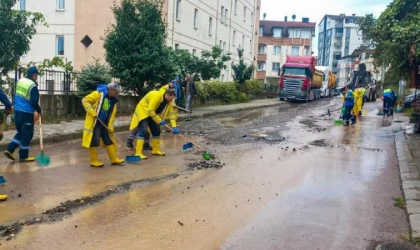 Fatsa’da sağanağın ardından temizlik çalışması