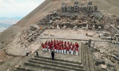 Fazıl Sayın 100. Yıl Marşı, Nemrut Dağı zirvesinde seslendirildi