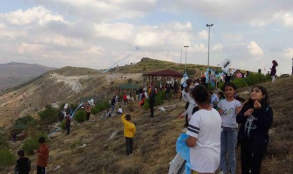 Gercüşte uçurtma şenliği ve çocuk oyunları etkinliği düzenlendi