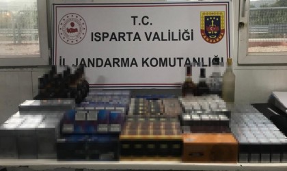 Ispartada çok sayıda kaçak sigara ve alkol ele geçirildi