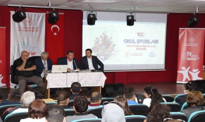 Karamanda okul sporları değerlendirme toplantısı yapıldı