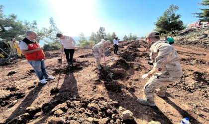 Kiliste Cumhuriyetin 100üncü yılı anısına 100 öğrenci yüz fidan dikti