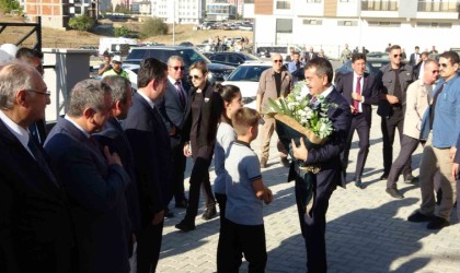 Milli Eğitim Bakanı Tekin, Çorluda okul açılışına katıldı