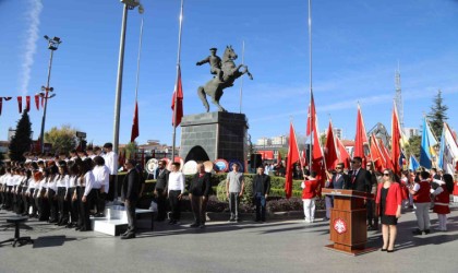 Niğdede Cumhuriyet Bayramı coşkuyla kutlandı