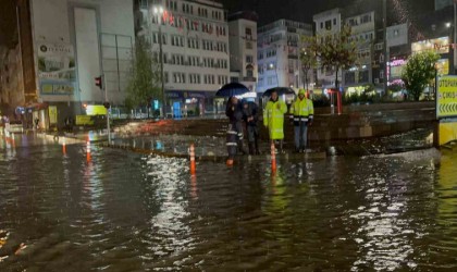 Orduda sel sonrası su tahliye çalışmaları sürüyor