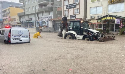 Osmaniye’de sağanak; yollar suyla doldu