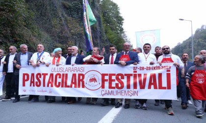 Rizede pastacılar festivali renkli görüntülere sahne oldu