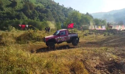 Rizede yapılan 2023 Karadeniz Off-Road Kupası 4. ayak yarışları nefes kesti