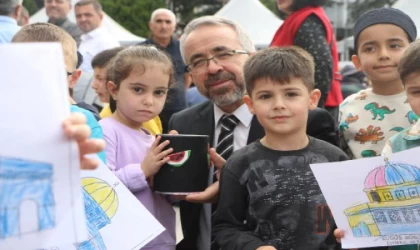 Tokat’ta öğrenciler kumbaradaki paralarını Gazze’ye bağışladı