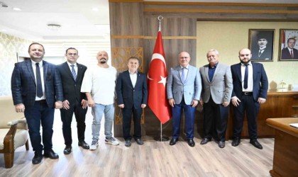 Uşak Üniversitesine Kurumsal Kan Bağışçısı madalyası