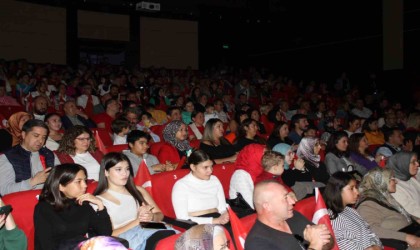 Uşakta Cumhuriyetin Sesleri konseri düzenlendi