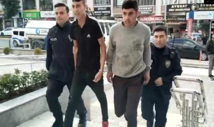 Yol kesip silah zoruyla gasp yapan 4 şüpheli tutuklandı