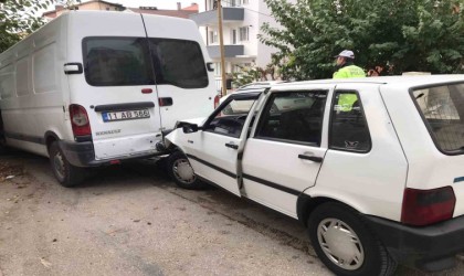 Alkollü sürücünün sebep olduğu zincirleme trafik kazasında 1 kişi yaralandı