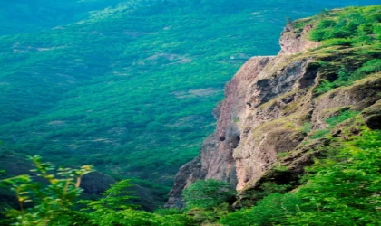 Artvin’de cam seyir terasından düşen kadın öldü