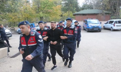 Babasını vuran husumetlisini yaraladı, kardeşini öldürdü (2)